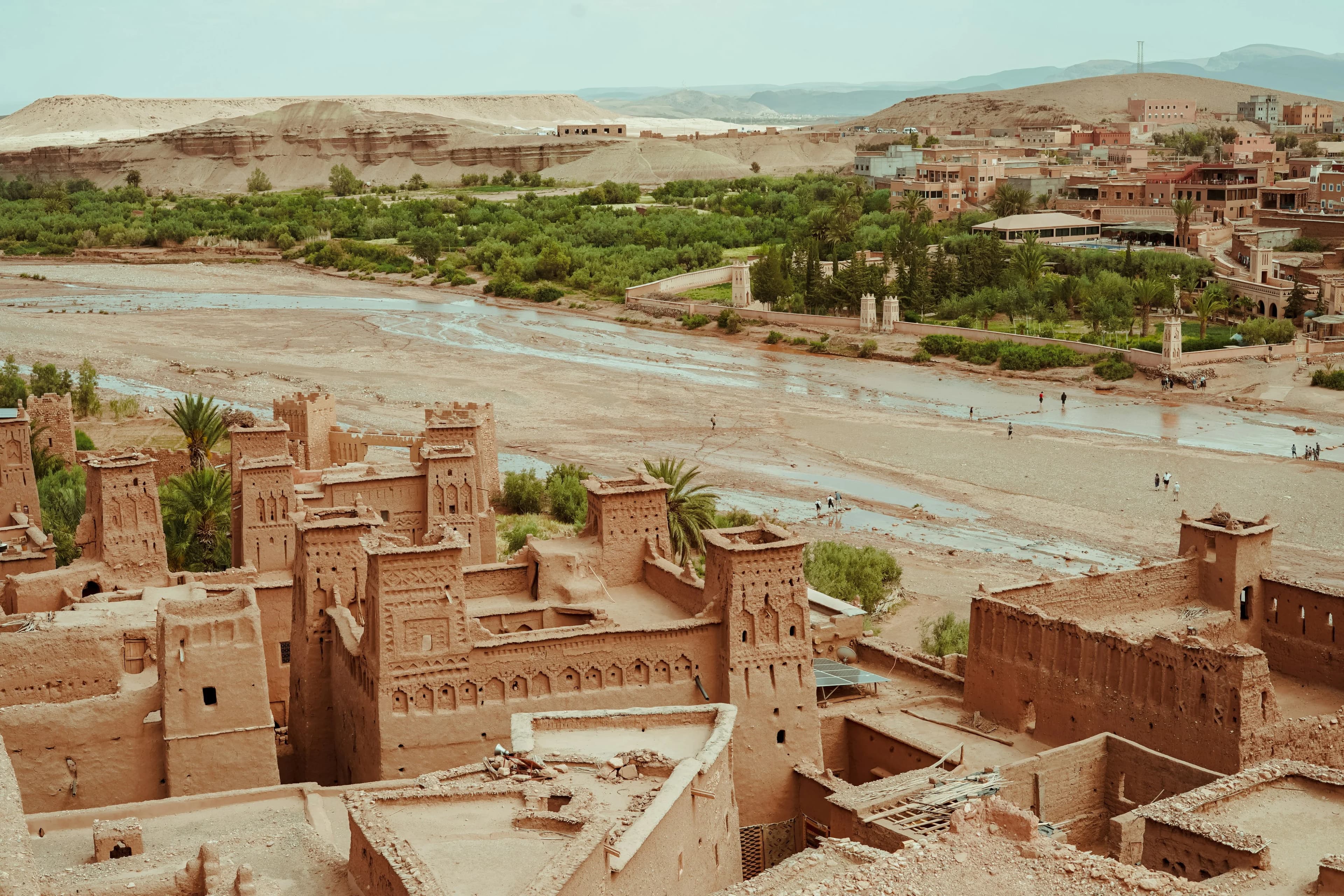 Atlas Mountains tours — Aït Benhaddou UNESCO kasbah with High Atlas backdrop